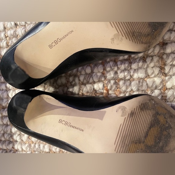 BCBG Treasure black pointed toe pumps - Picture 9 of 14